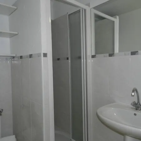 Apartment Le Lavandou, 2 Pieces, 5 Personnes - Fr-1-713-14 *
