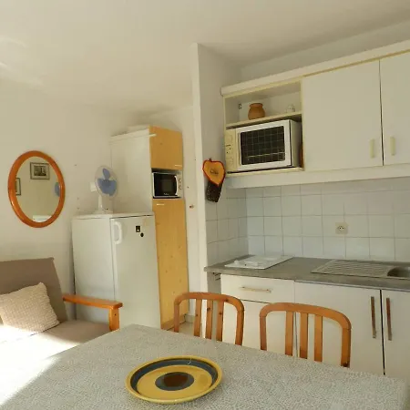 Le Lavandou, 2 Pieces, 5 Personnes - Fr-1-713-14 * Le Lavandou