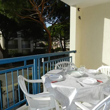 Apartment Le Lavandou, 2 Pieces, 5 Personnes - Fr-1-713-14 Le Lavandou