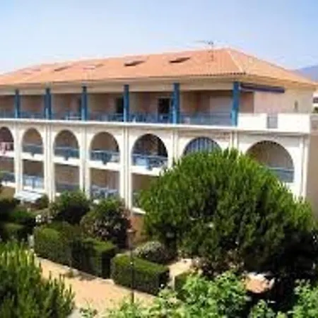Le Lavandou, 2 Pieces, 5 Personnes - Fr-1-713-14 Apartment Le Lavandou